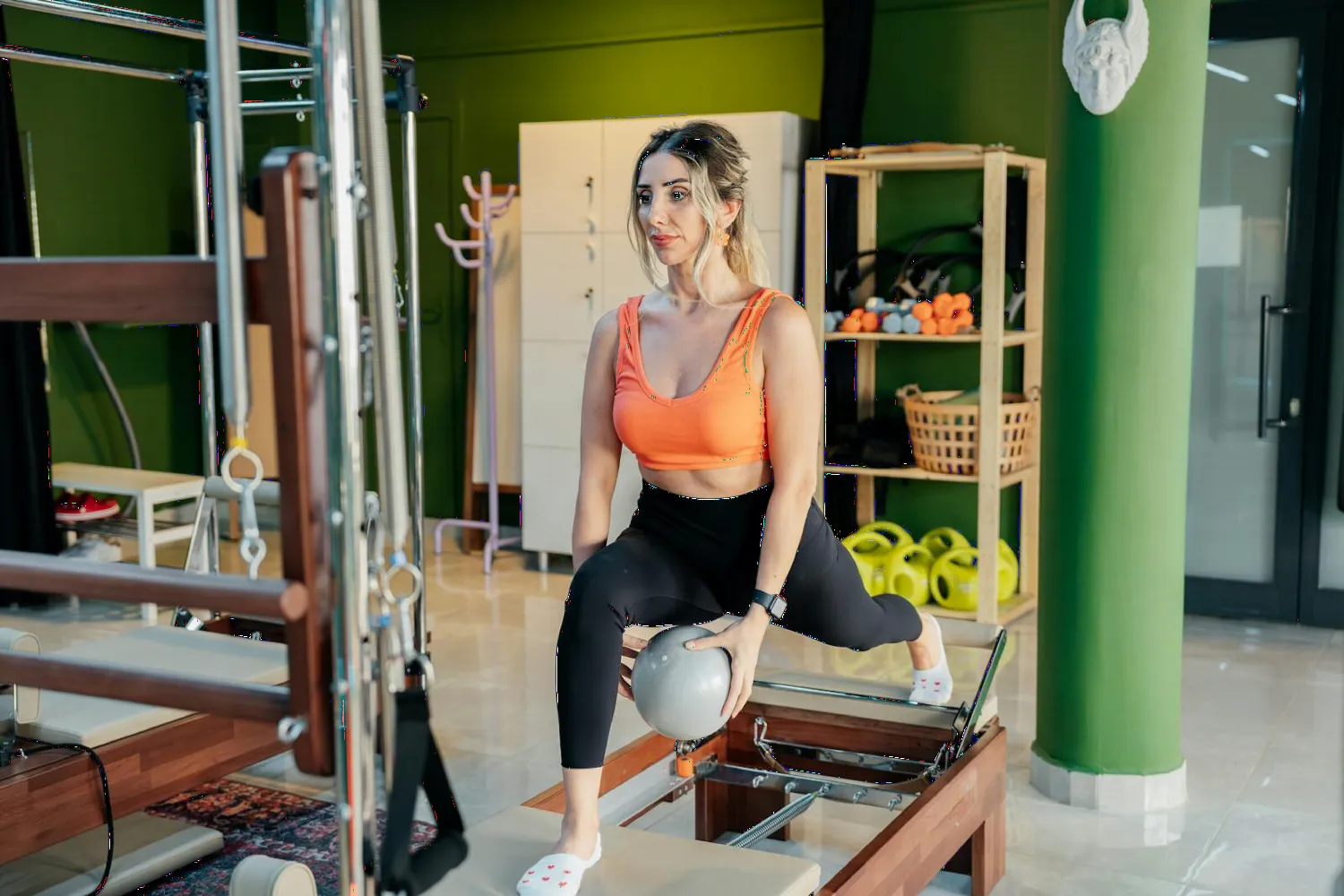 Tesla Platinum body sculpting and core strengthening